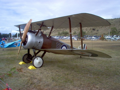sopwith_camel_ww1_fighter_warbirds_of_wanaka_400