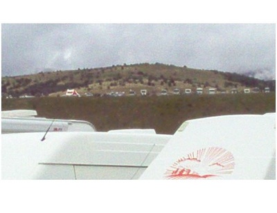 campervans_and_motorhomes_parked_on_ridge_warbirds_over_wanaka_400