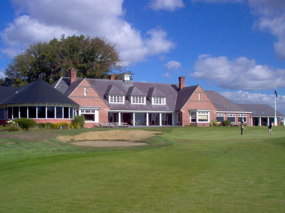 christchurch_golf_club_with_shirley_links_proshop_to_the_left_400