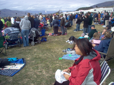 families_at_warbirds_over_wanaka_2008_400