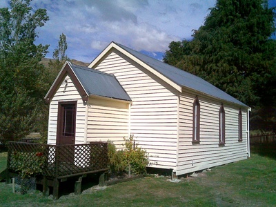 old_cardrona_valley_church_400