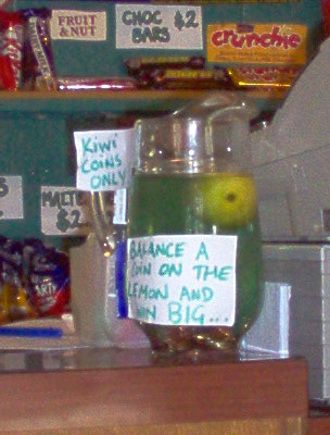tips_jar_at_the_paradiso_cinema_wanaka_400